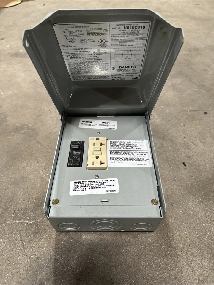 🔴Midwest Electric U010C010 Rainproof Power Outlet 20A 120V 3R W/GFCI‼️ - Image 2 of 4