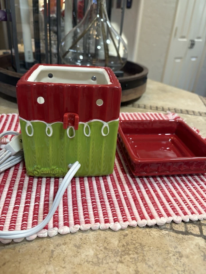 Calentador de cera Scentsy Navidad cuenta regresiva colección navideña con caja y bombilla Foto 4 de 4