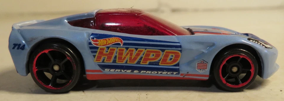 风火轮 2014 Corvette Stingray 1: 64 宽松浅蓝色马来西亚红色内衬轮辋 — 第 2/4 张图片