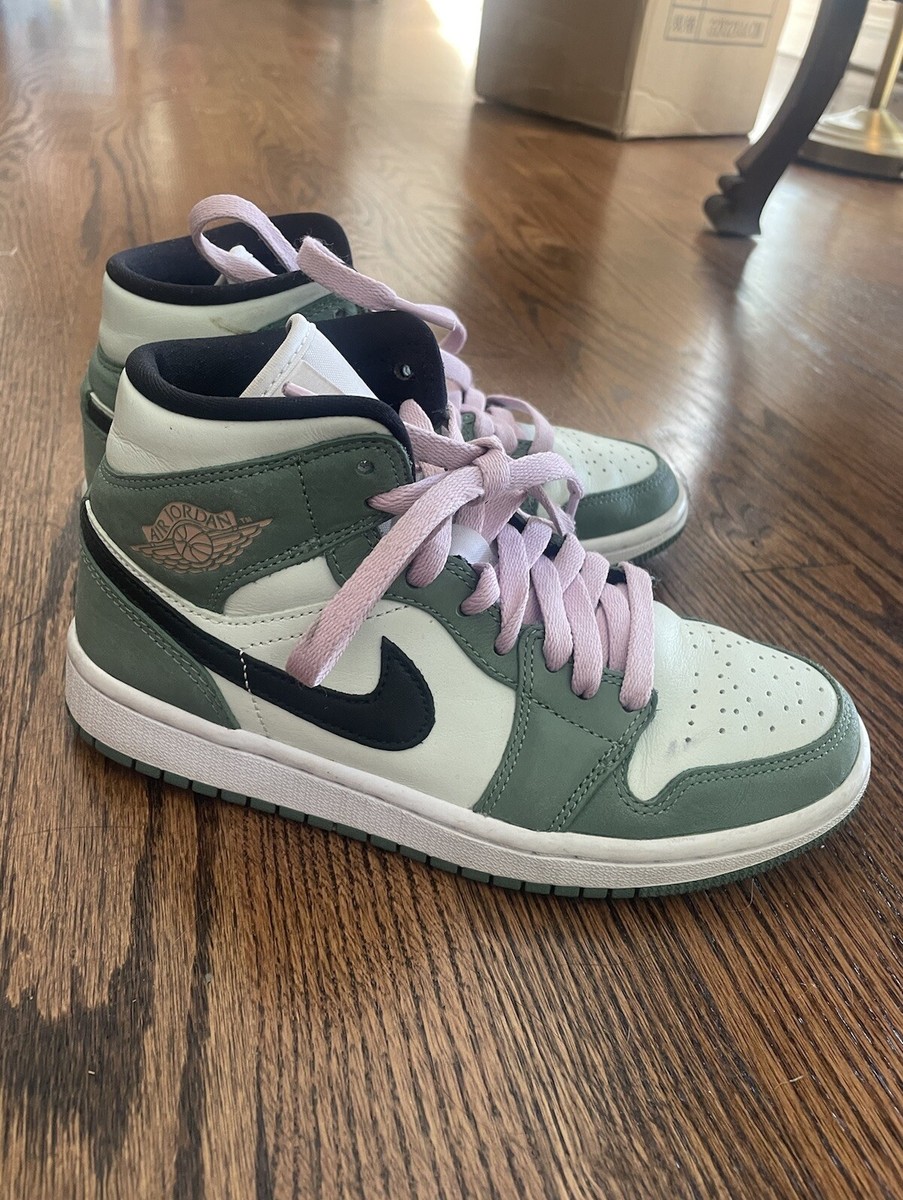 靴 NIKE WMNS AIR JORDAN1 MID SE DUTCH GREEN Jordan Air Jordan 1 Mid SE 