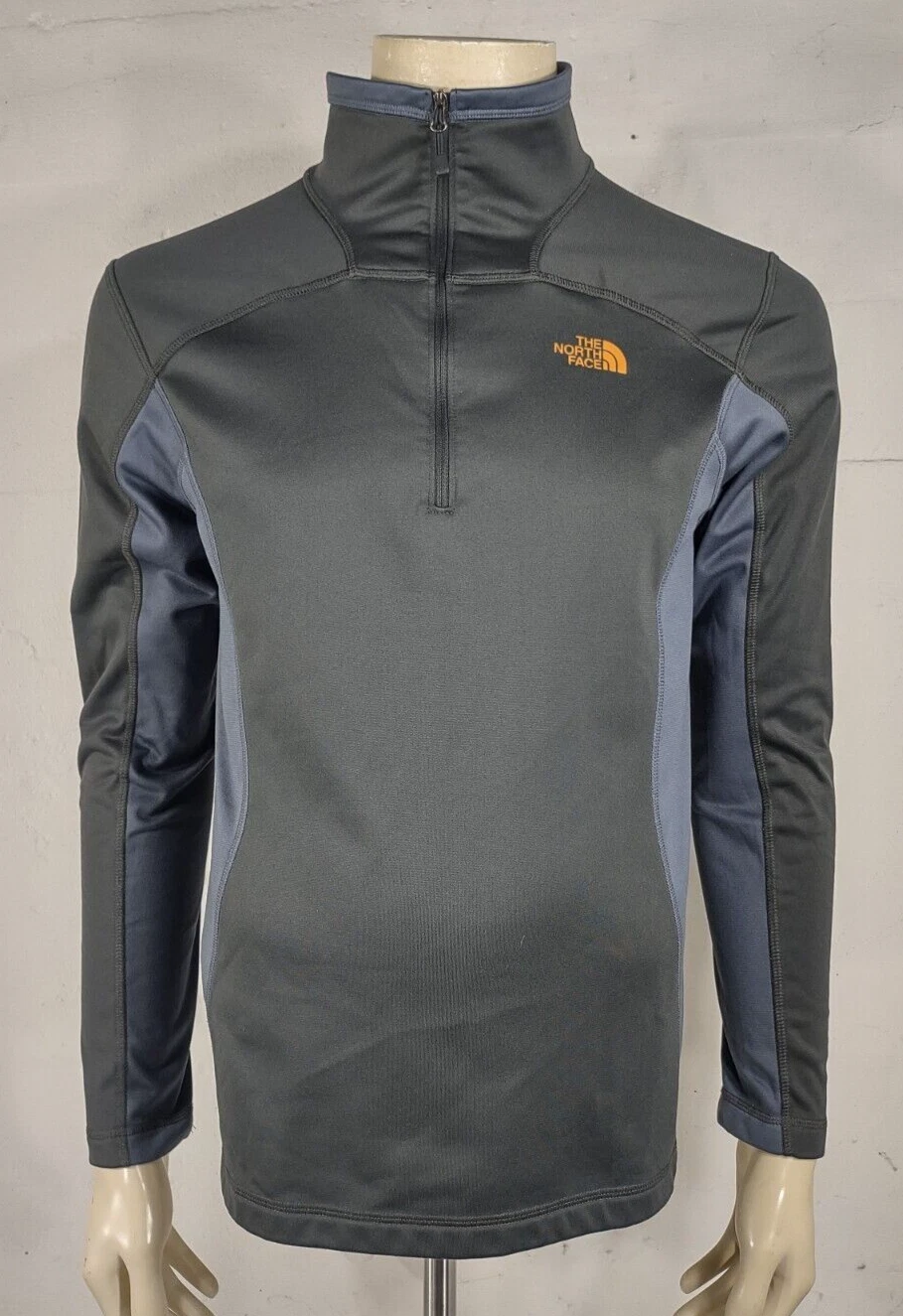The North Face two tone gray 1/4 zip pullover sweatshirt jacket Mens Medium