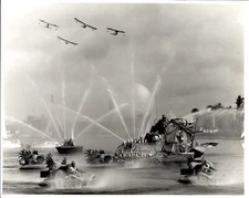 LG992 1986 Original Photo GROWN UP MARINE MENACES BOLSTER BAD GUYS Production