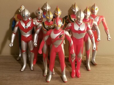 VINTAGE 90's Bandai ULTRAMAN Lot of 11 Action Figures | eBay
