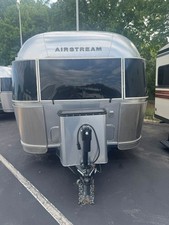 2019 Airstream International Serenity 25FB (Front Twin Bed)