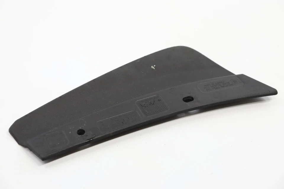 2018 -2023 CHEVROLET TRAVERSE REAR LEFT AIR DEFLECTOR SPLASH SHIELD OEM 84083319 - Image 2 of 4