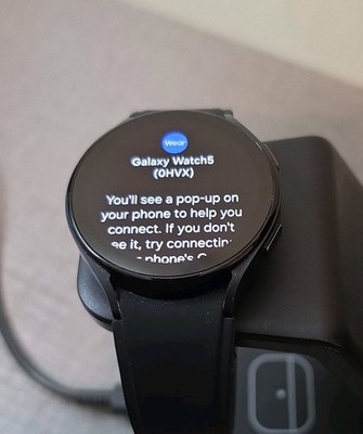 44mm Samsung Galaxy Watch5 Graphite Black - Slightly Used