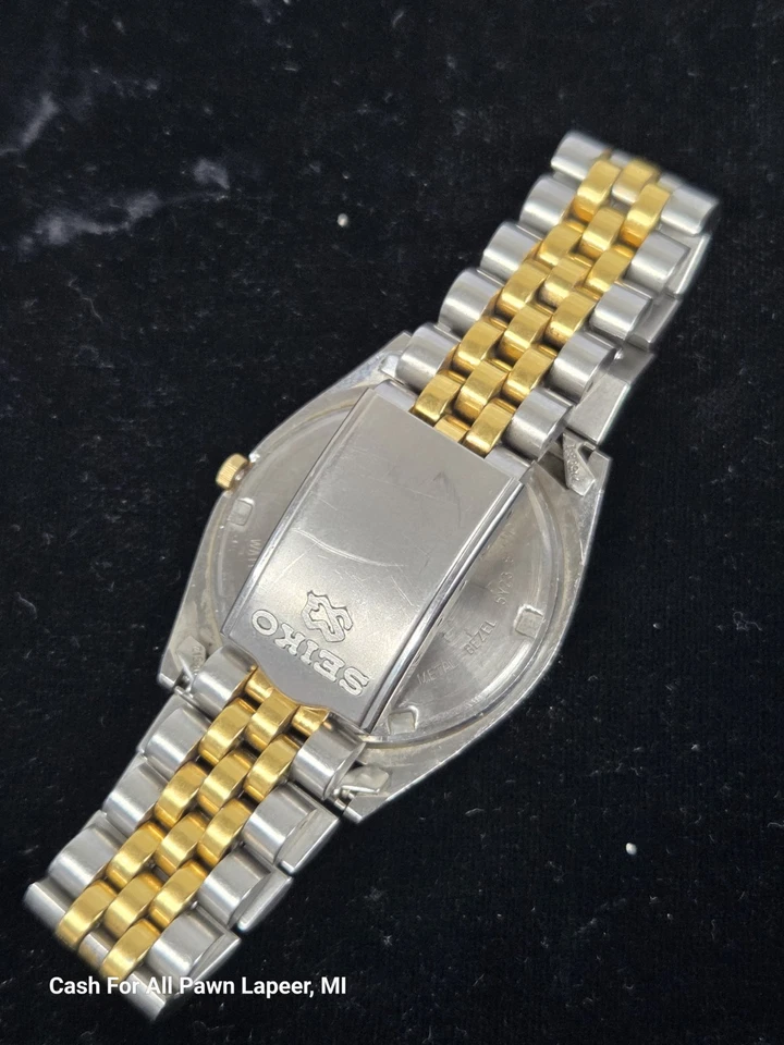 Reloj Seiko SQ 37mm Hombre Esfera Azul Tono Dorado Día Fecha Redondo 5y23-8a69 funciona bien Foto 3 de 4