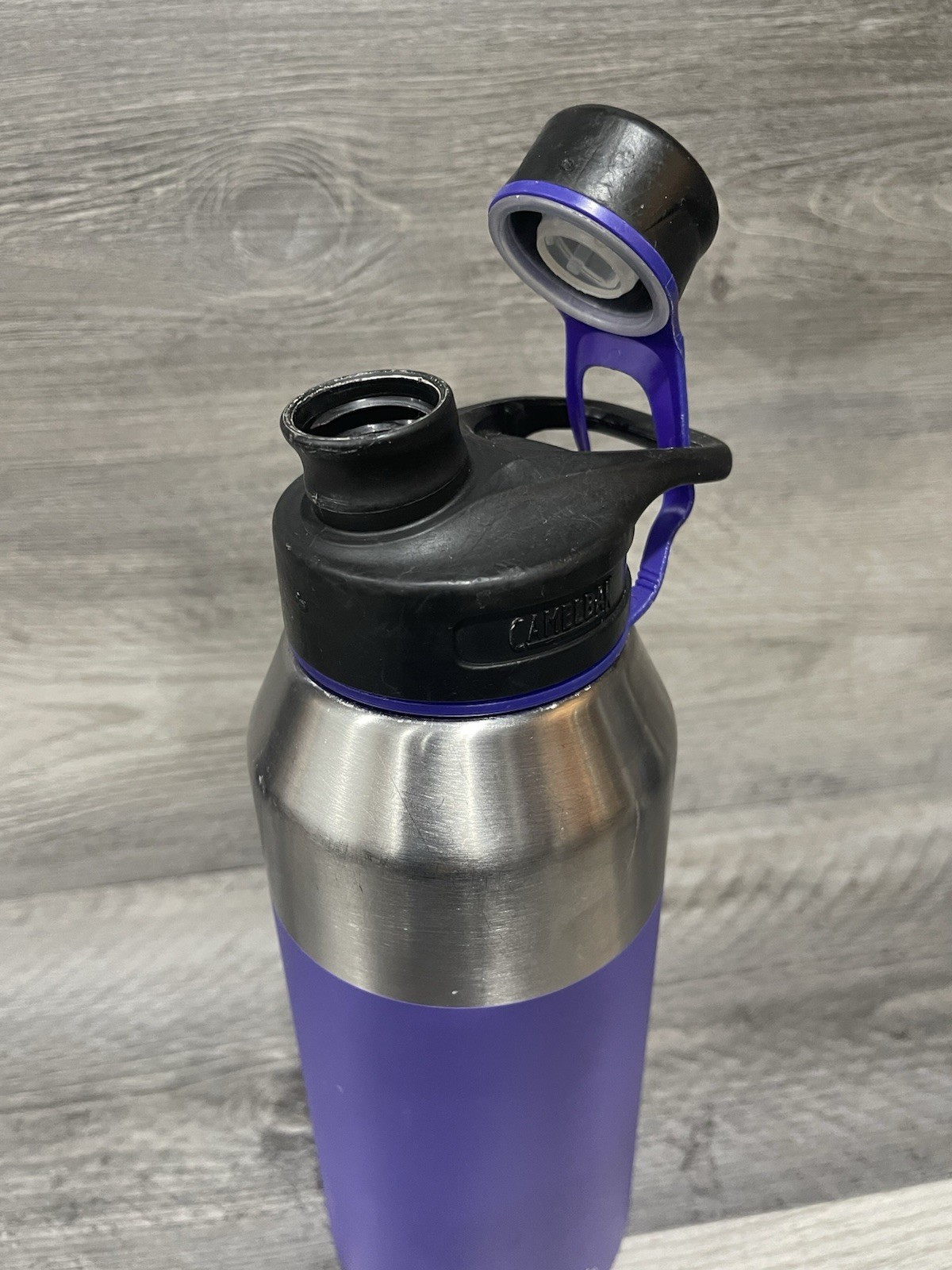 Camelback Chute Mag Vacuum Insulated Stainless Steel Purple 