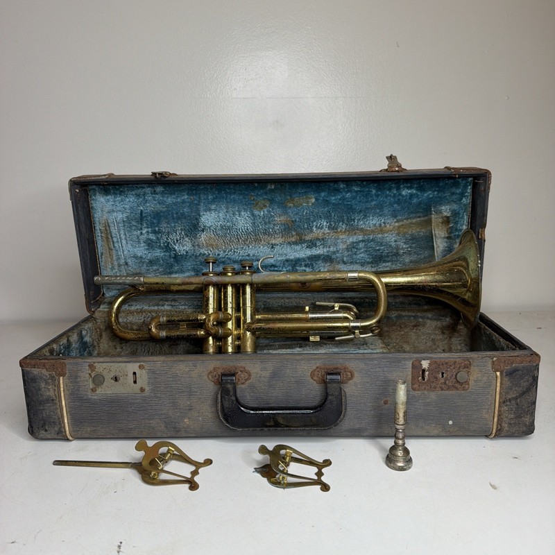 Vintage Holton Collegiate Trumpet w/ Case & Mouthpiece Elkhorn WI #338460