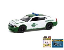 DIECAST CAR W/POLICE FIGURINE SET CARABINEROS DE CHILE 2006 DODGE CHARGER POLICE