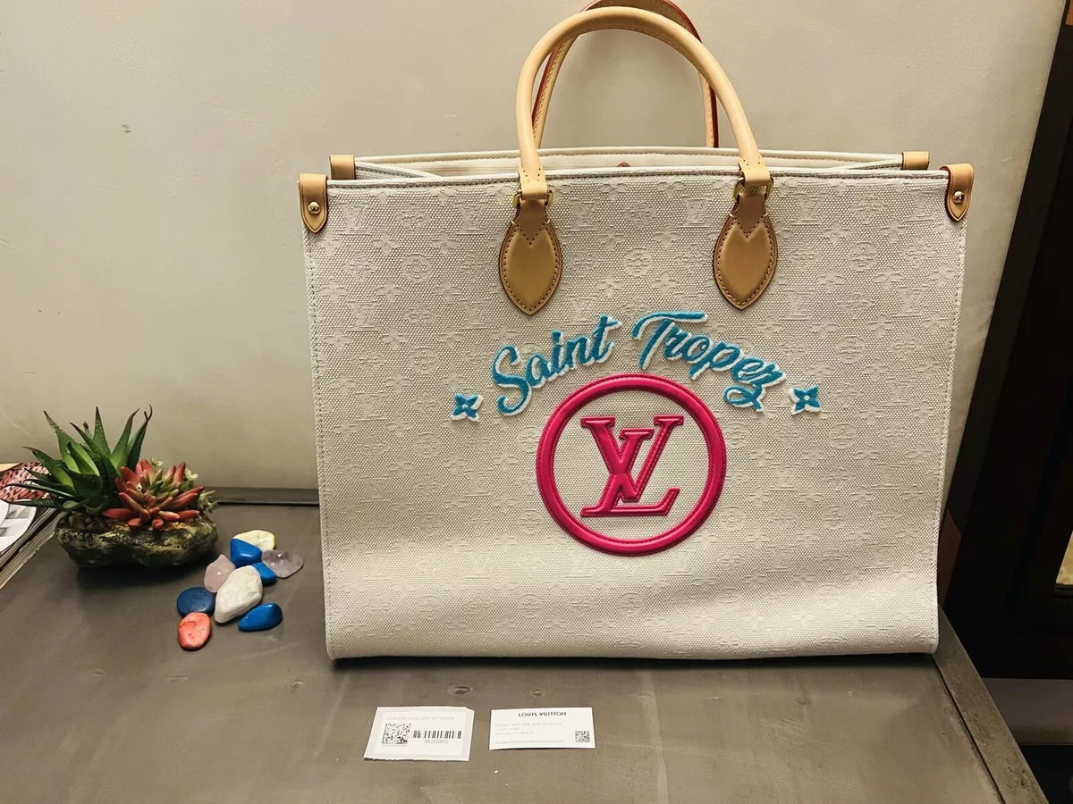 St Tropez LOUIS VUITTON ONTHEGO GM WHITE Jacquard Shoulder BAG