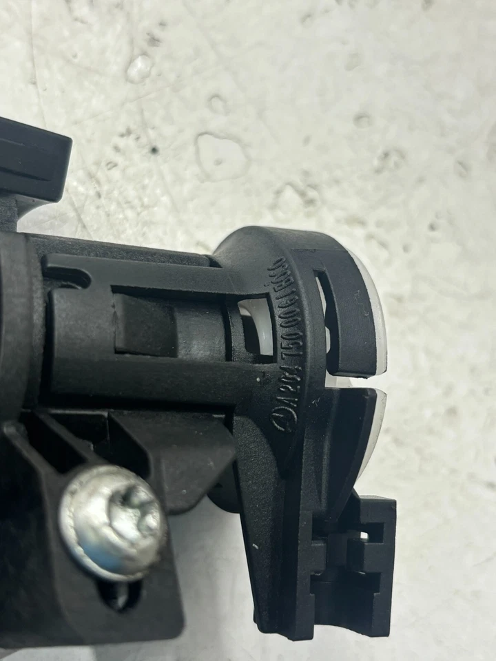2013 MERCEDES BENZ E220 W212 IGNITION SET ECU BARREL - Image 4 of 4