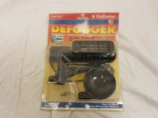 CAFRAMO Mini Ceramic 12V DEFOGGER W/ SUCTION CUP Stand NEW