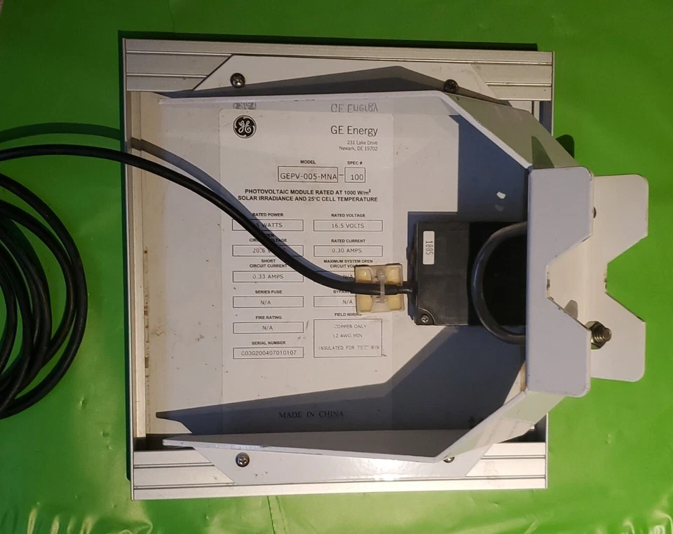 Fonte de alimentação de painel solar GE 5 watts GEPV-005-MNA 100. - Imagem 2 de 4