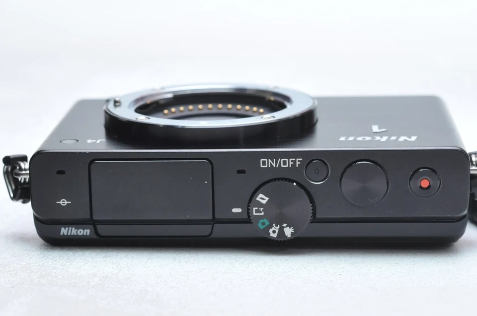 Nikon 1 J4 Mirrorless Digital Camera Body - Image 3 of 4