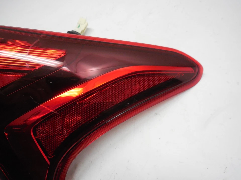 三菱 Outlander 尾灯尾灯乘客右 2016 - 2019 TL65 — 第 3/4 张图片