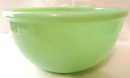 Vintage Jadeite 6" W x 3 1/4" H Beaded Rim Mixing Bowl