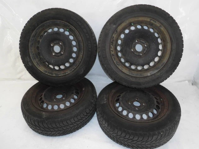 Original Opel Corsa D Winterreifen 175/65R15 88T 6J x 15H2 4x100 ET39 - Bild 3 von 3