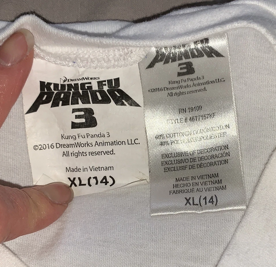 Kung Fu Masters Only Kung Fu Panda 3 Yourh Med DreamWorks white T shirt 17 x 23 - Image 4 of 4