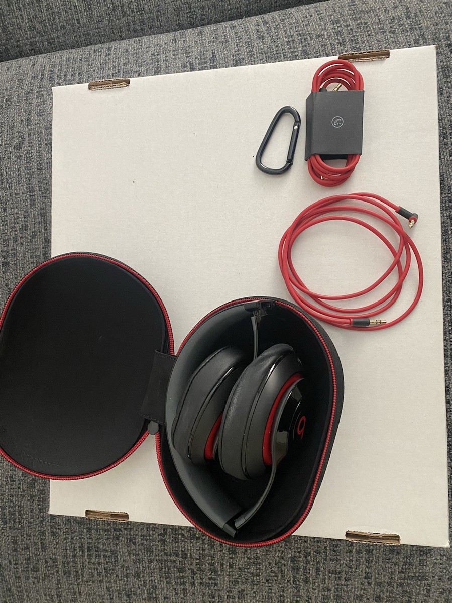 Dr Dre Beats Studio Wired Noise Cancelling Headphones + Case And