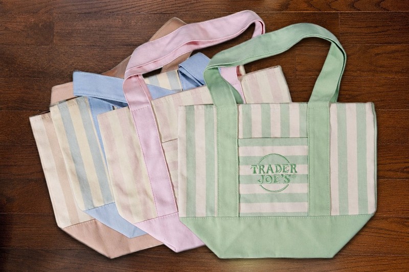 Trader Joe’s Mini Pastel Stripe Canvas Tote Bag Limited Edition Set Of 4