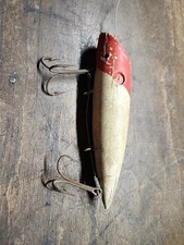 Vintage wood fishing lure Unknown maker used repainted Red and white