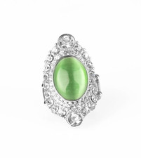 Paparazzi Riviera Royalty Green Ring - New