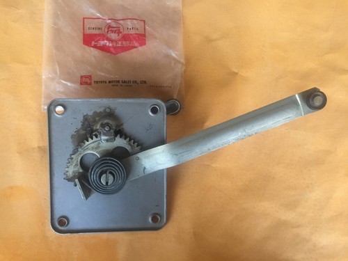 TOYOTA LAND CRUISER LANDCRUISER FJ40, FJ45 63-1/75 DOOR WINDOW REGULATOR LH NOS - Picture 2 of 2