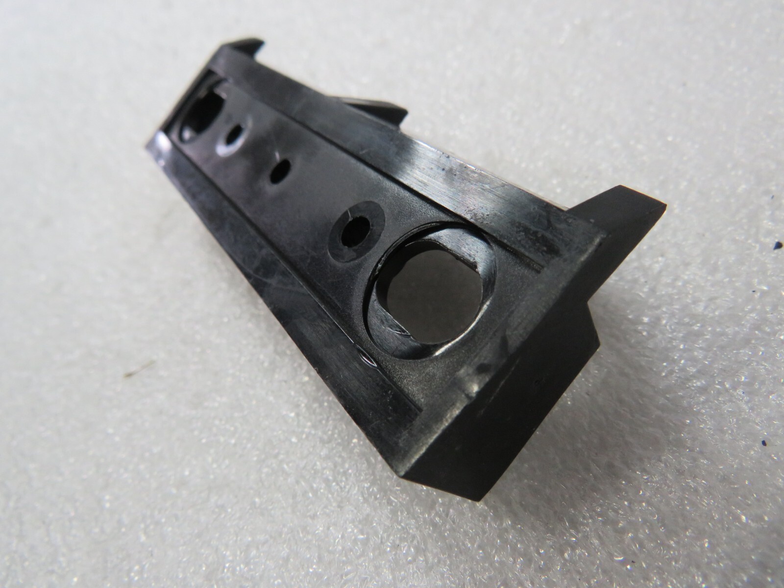 Lamborghini Gallardo, Spyder, Front Bumper Side Bracket, Used, P/N 400807286