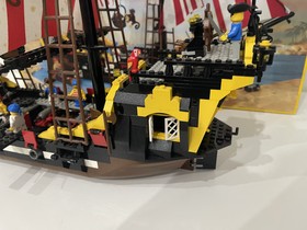 LEGO Pirates: Black Seas Barracuda (6285) with Box, great condition - Rare!