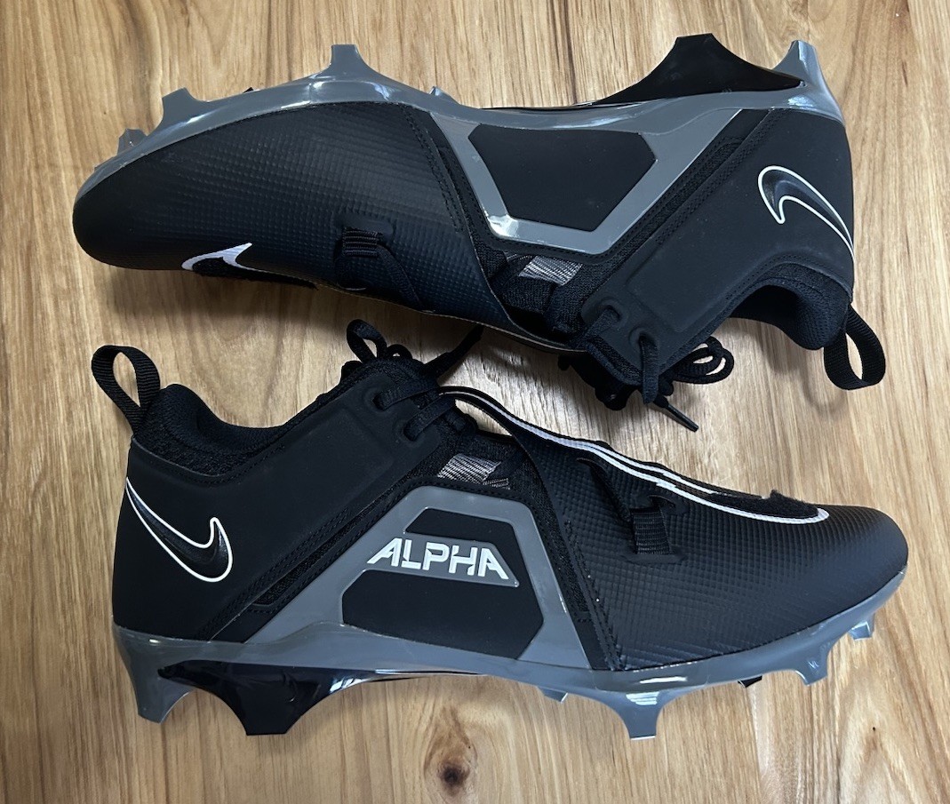 スパイク NIKE ALPHA MENACE PRO 3 Amazon.com | Nike Alpha Menace Pro 3