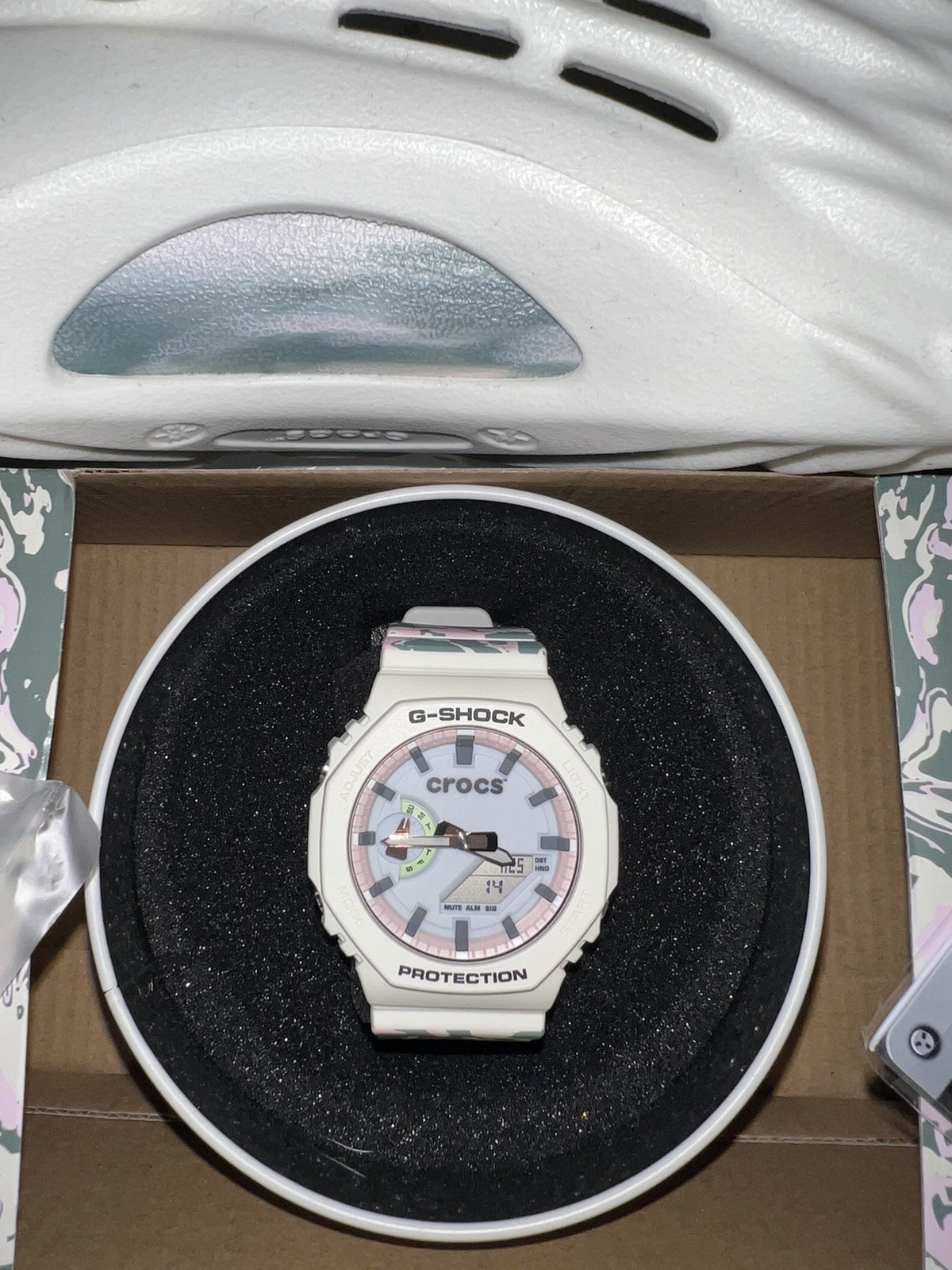 Crocs G-Shock x Echo Wave Glow in the Dark. Size 8 With G-Shock Watch image 3
