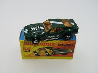 Matchbox Superfast 44B Boss Mustang dunkelgrün hell bernsteinfarbene Fenster