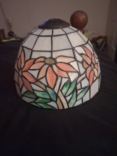 Vintage Peach  Floral Tiffany Style Stained Glass Lamp Shade Excellent Condition