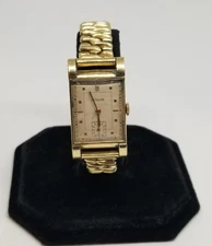 FARW410 Swiss 10K G.F. Le Coultre Tank Wrist Watch, 11LO Mvmt, 17 J, Working.