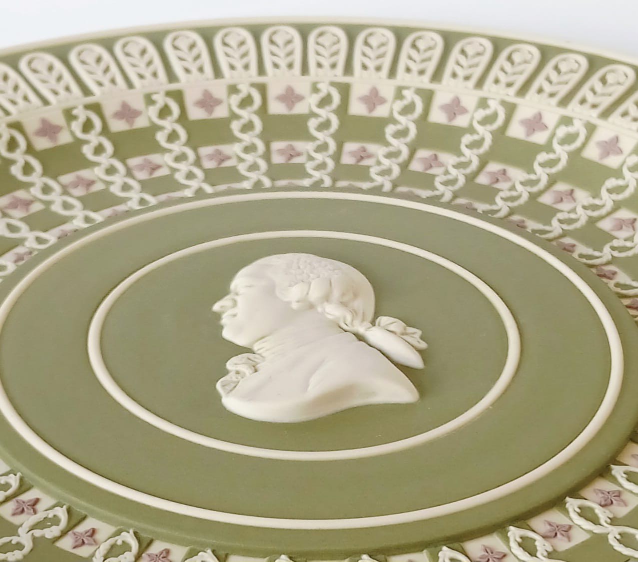 Wedgwood TriColour Jasperware Trophy Plate 250th Anniversary Josiah Wedgwood