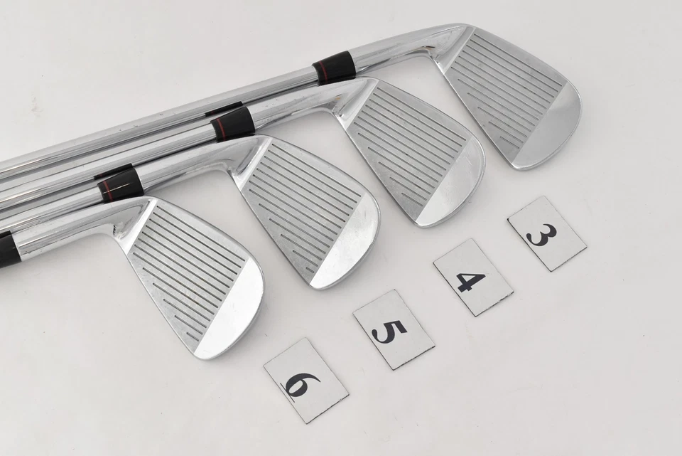 Nike VR Victory Red Forged Split Cavity Back 3-4-5-6-7-8-9-Pw RH S300 Golf Irons - Image 4 of 4