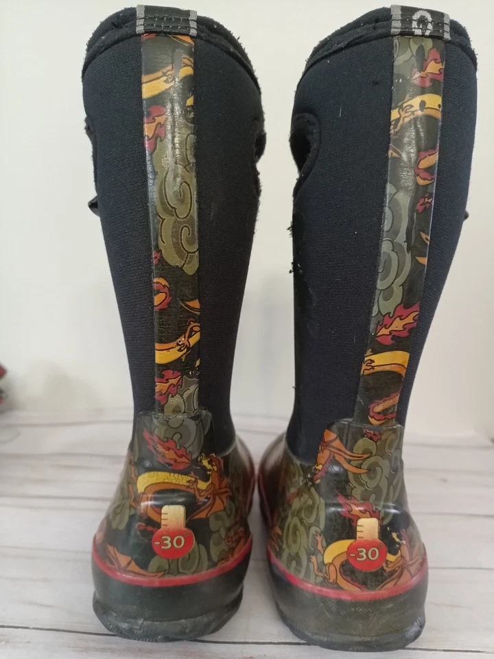 BOGS Botas Clásicas Niños Pequeños Talla 9 Diseño Dragón Impermeables Foto 3 de 4