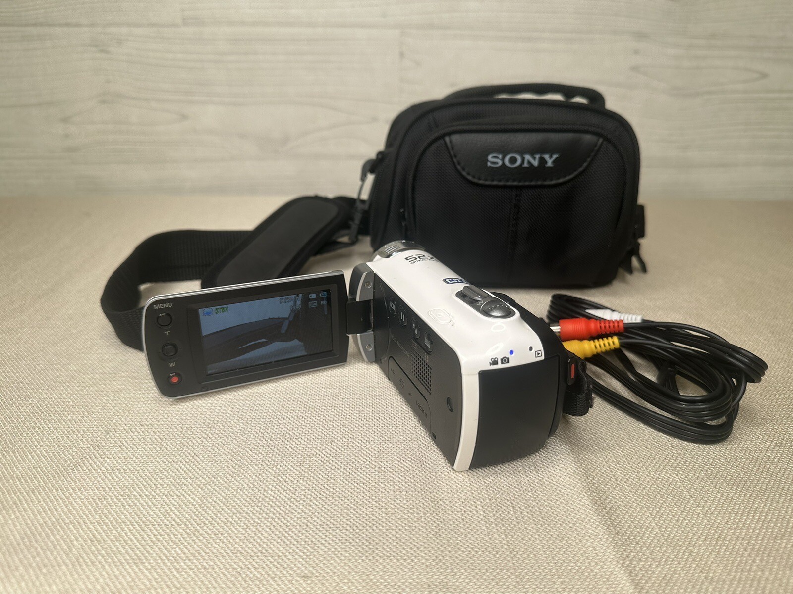 Samsung HMXf90 HD CamcorderWhite W/Sony Bag16gb Memory CardLens Stuck Open eBay