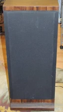 One Vintage HH Scott Inc Wide-Range 3-Way Floor Speaker Model S265 USA