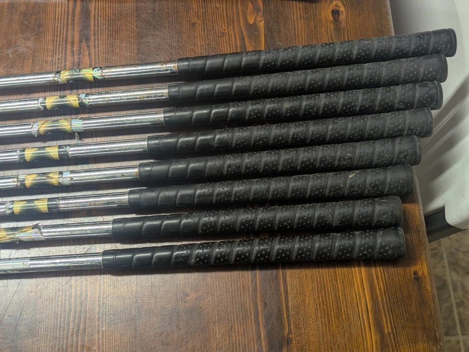 Pro Select Blaze Full Set of Irons PW to 3 with Steel Stiff Shafts plus Putter - Image 4 of 4