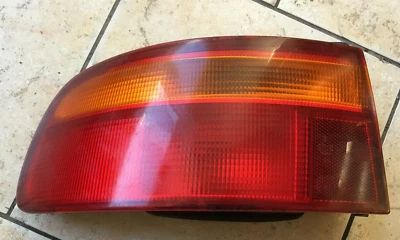 Honda Accord 5 original Rücklicht links Limousine HELLA 23623300 mit Stecker - Bild 1 von 4
