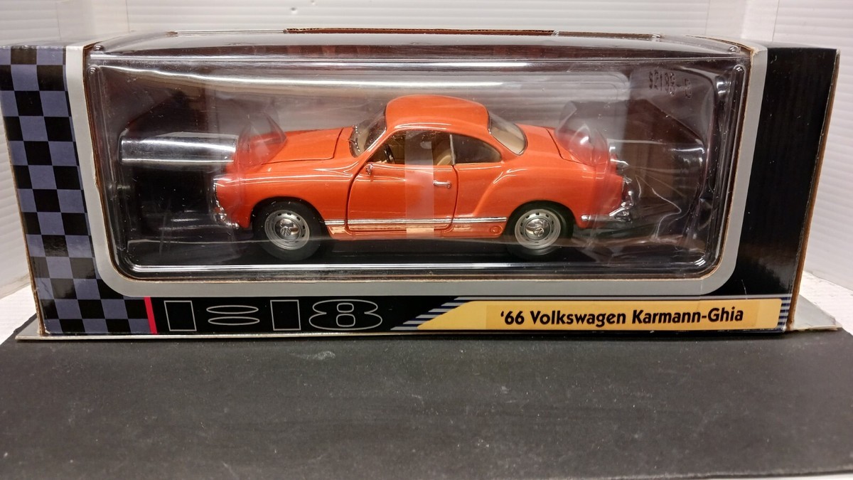 ロードシグネチャー　Volkswagen 1966 Karmann-Ghia Road Signature '66 Volkswagen Karmann-Ghia 1:18 Deluxe