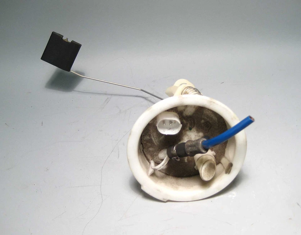 Sensor transmisor de nivel de combustible izquierdo BMW E46 1999-2006 serie 3 OEM Foto 2 de 2