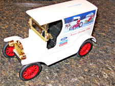FORD NEW HOLLAND TRACTOR 1913 MODEL T FORD VAN COIN BANK /for Christmas 1993