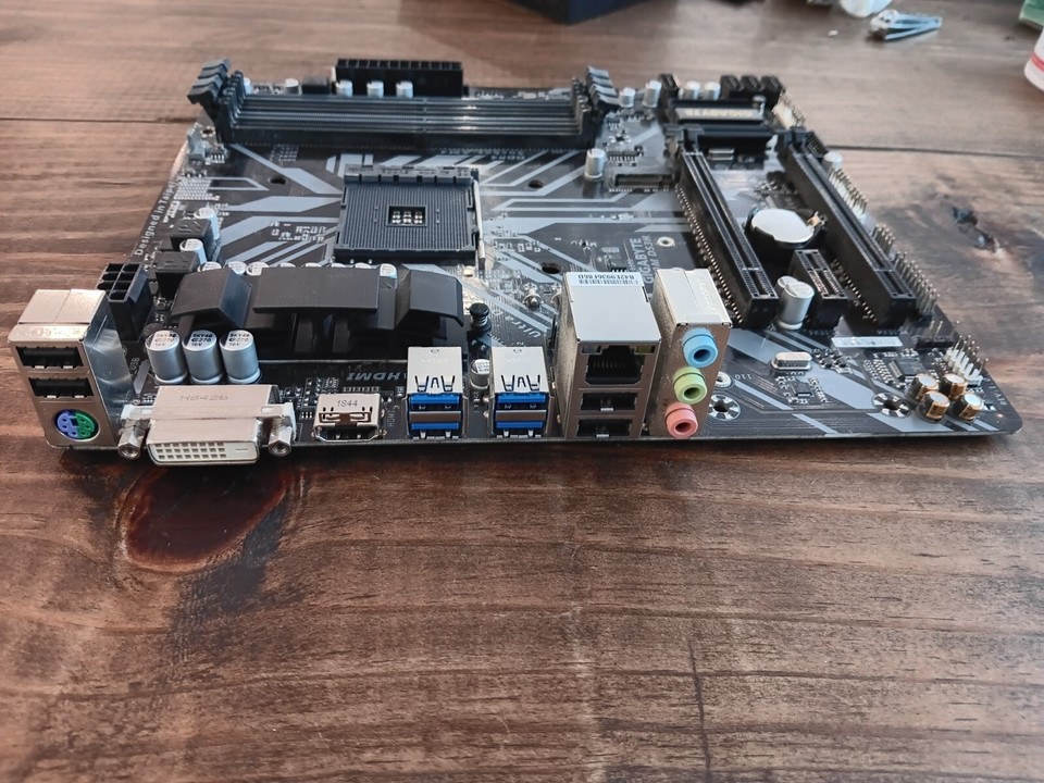 GIGABYTE B450M DS3H AM4 Micro ATX AMD Motherboard eBay