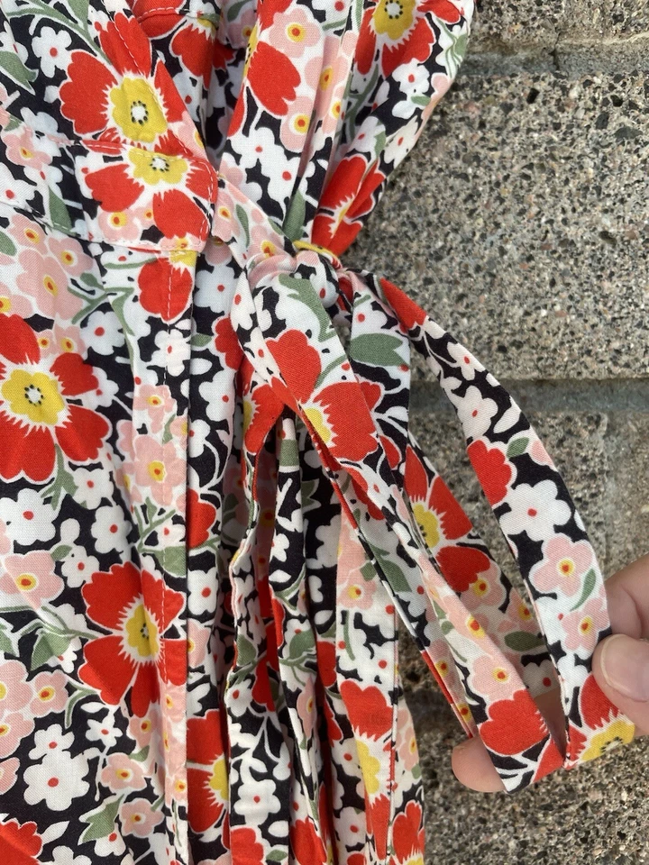 J. Vestido Crew Mercantile Midi Floral Envolvente Talla XS Foto 4 de 4