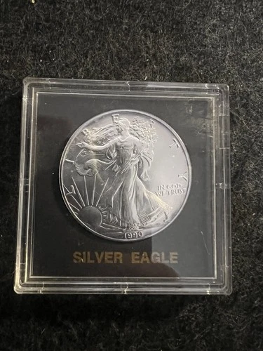 1990 American Silver Eagle - 1 oz.999 Fine Silver - US Bullion Coin