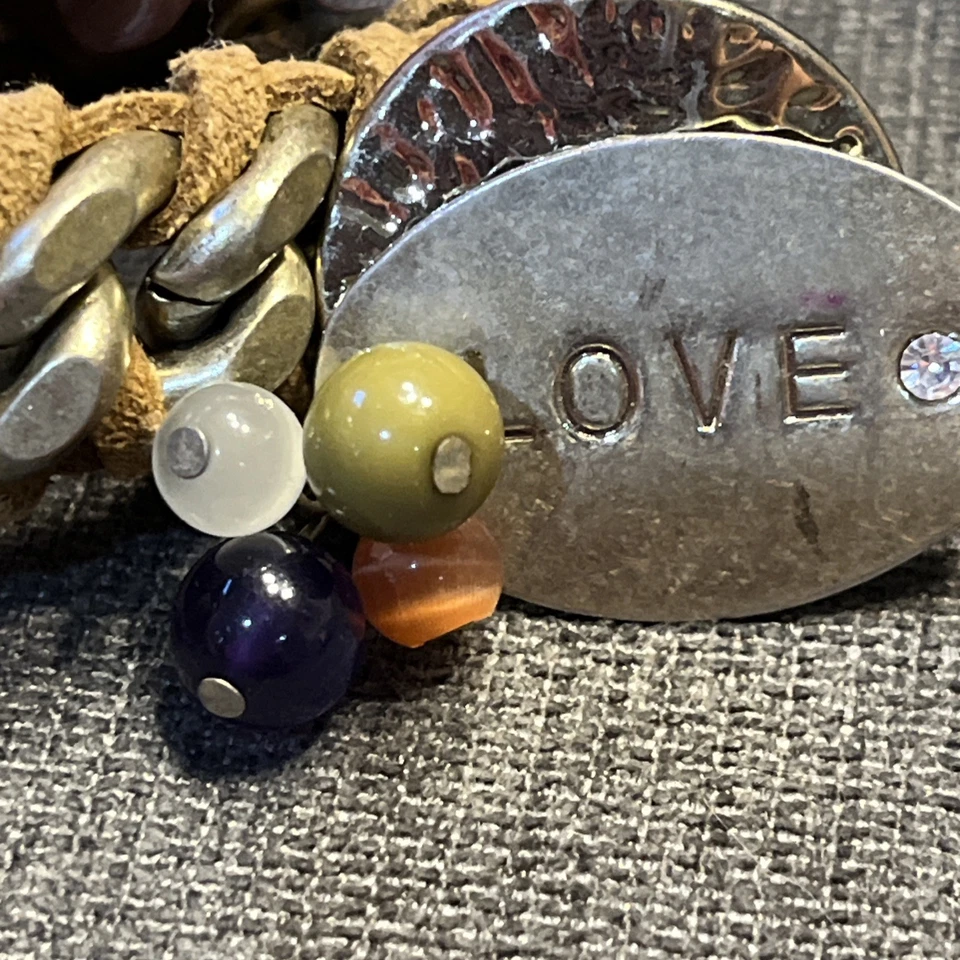 "Brazalete de cadena de cuero y metal grueso gemas con dije de amor cierre de palanca 7,5""" Foto 4 de 4