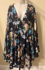 Women’s Plus 2x Baby doll mini dress Boohoo Bell Sleeve